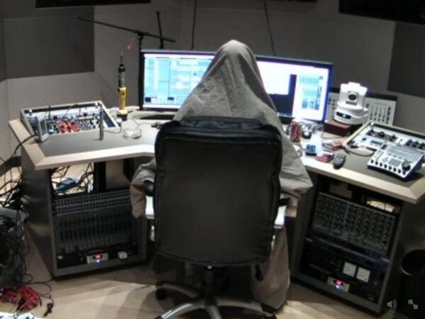 deadmau5's tweet image. yes. RT @huracan2015: @deadmau5 Is this what you mean by ghost producing?
