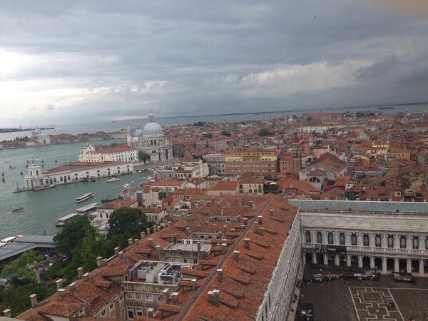 busaboutdee's tweet photo. Beautiful Venice #BusaboutCrew http://t.co/10OPsVdCG1