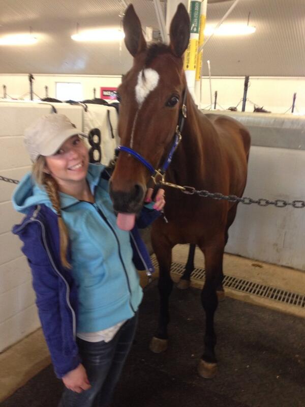 Big girl is back in action tonight <a href="/woodbineracing/">WoodbineRacing</a> so we took a selfie #magiclindyfanclub