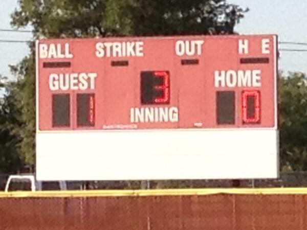 Savannah Warren drives in the game's first run. Cinco 1 Cy-Woods 0 in the third. #cpoe <a href="/CincoSoftball/">Cinco Softball</a>