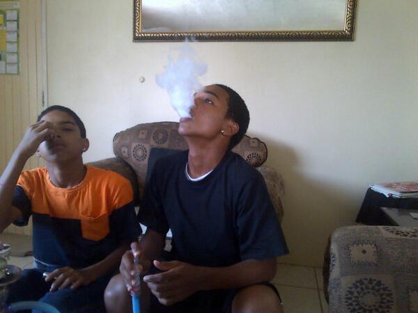 TyrigC's tweet photo. Great session of hubbly bubbly that day!!!!going to smoke more today☺ http://t.co/rqi2mwMrro