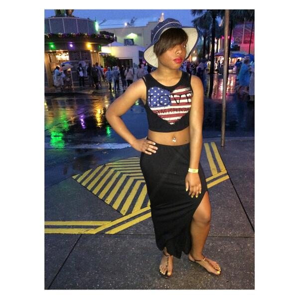 laurasianicole's tweet image. #GradBash2014