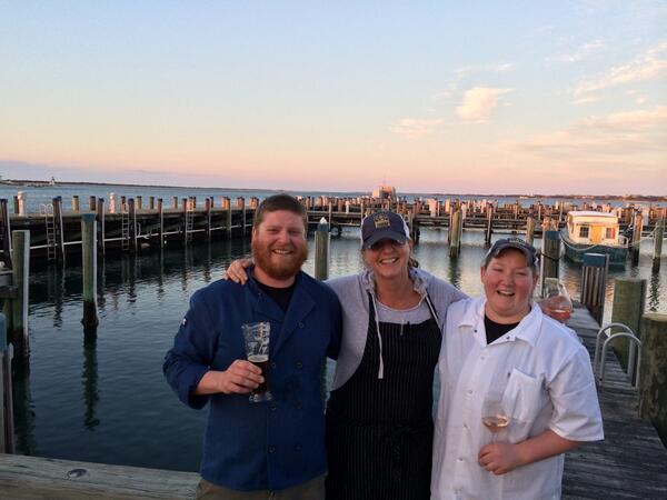 CruNantucket's tweet photo. Dream team toasting the first sunset of many #onlyatcru #mastershucker #finallymay http://t.co/aIjOdOqgti