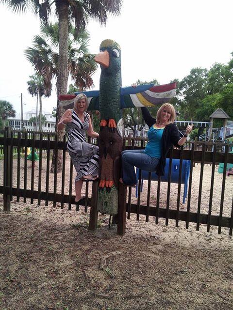 sarah_peavy's tweet image. Oh you know just hanging out at the beach. #rainydayatthebeach #funanyway