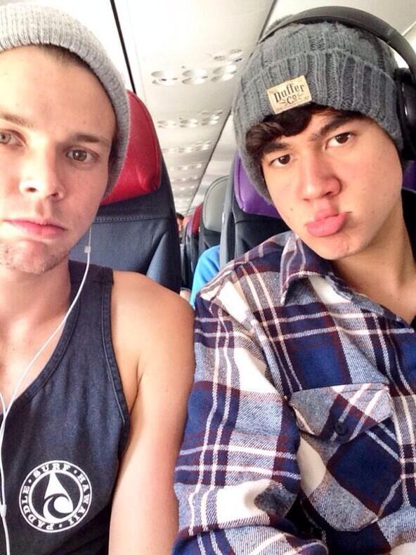 5secondsofplaid tweet picture