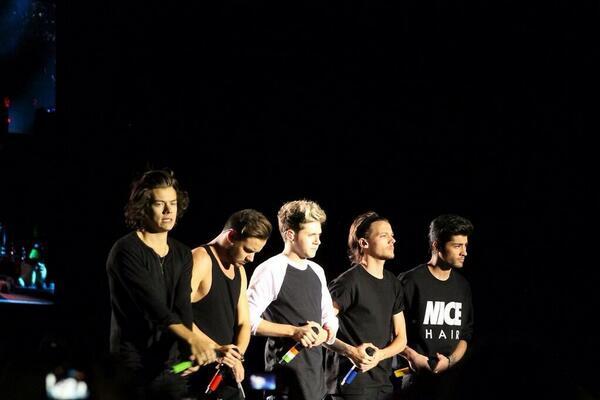Spain_1D's tweet photo. Los chicos en el WWAT en Santiago, Chile. (01/05/2014) #3 http://t.co/R6K43qFDgQ