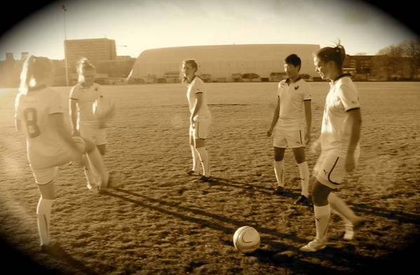 FAKoebenhavn's tweet photo. Ready for yet another game! We play Vorup at 17:15 in Fælledparken - hopefully we'll take our 4th victory in a row. http://t.co/70WNmzhQgr
