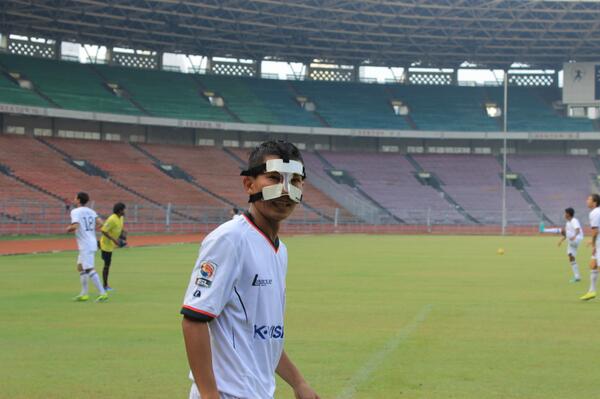 CN_PERSIJA's tweet photo. Mental macan!! RT @Persija_Jkt: Ismed Sofyan: Saya Siap Bermain! http://t.co/ojAM4orZAW http://t.co/CUXZk6lHIM