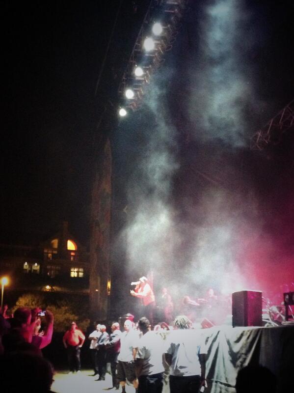 Thoughts_Thots's tweet photo. MY NIGGA @therealjuicyj TURNED THE F*CK UP TONIGHT http://t.co/EltDL79BnY