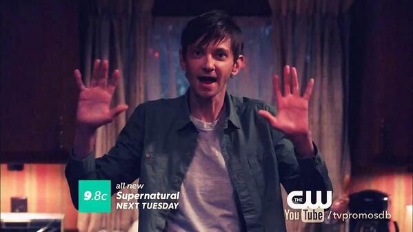 bowleggednerd's tweet image. RT if you miss Garth! @TheOnlyDJQualls