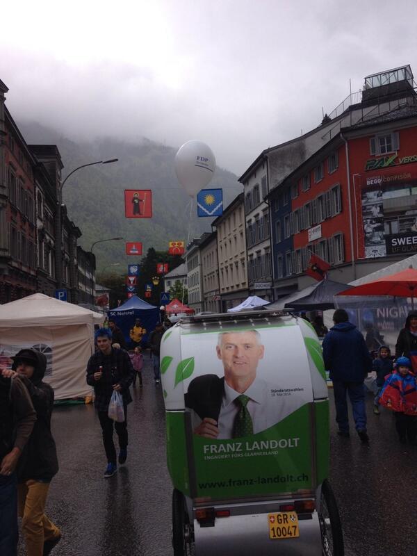 Wahlkampf am Landsgemeinde Samstag - Grün Liberal mit FDP Ballon😀