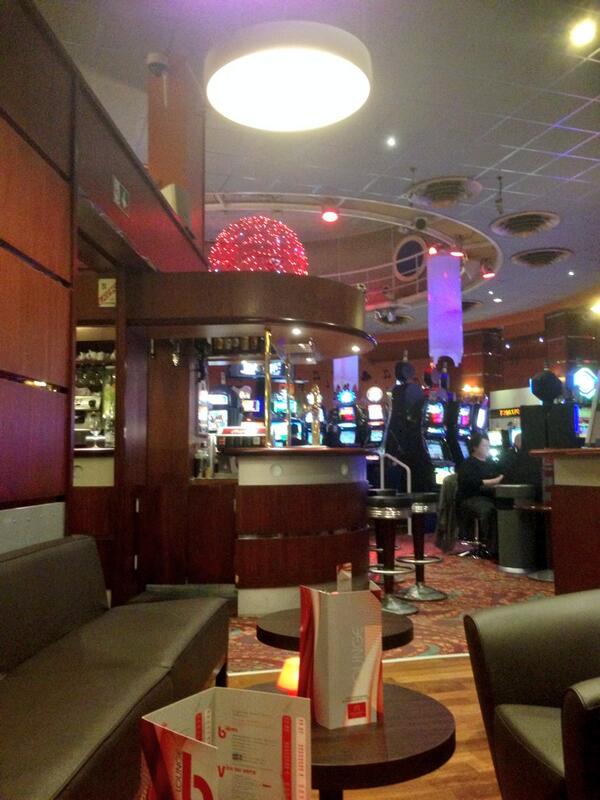chevronb28's tweet photo. Cean casino shite full of dull heads http://t.co/ECdqGX1EOo