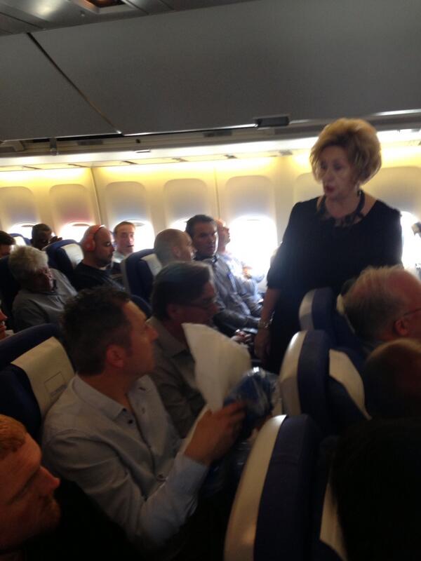 Bergensdelegasjonen klar for #Houston @drevelandh kontrollerer at alle sitter pent på rett plass