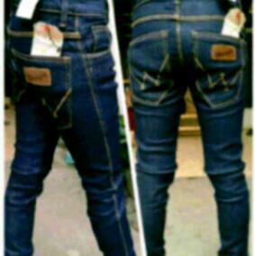 Ready celana wrangler cuma 120 ayoo hajarr boozz