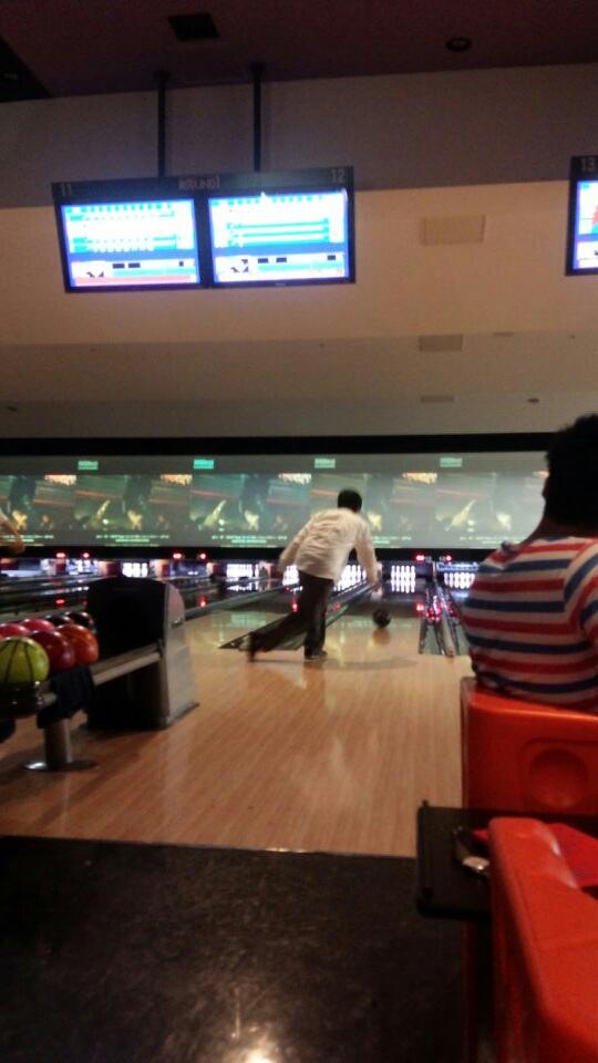 smi324's tweet photo. ボウリングなぅーーーー http://t.co/QVOu3WmDFw