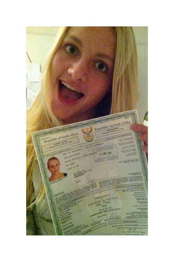 Yay 🚘 <a href="/saahlouise/">sarah louise clark</a> <a href="/cuzzy_cassandra/">cassandra fernandes</a> let the lessons begin 👯 #letsseewhoicanscaremost
