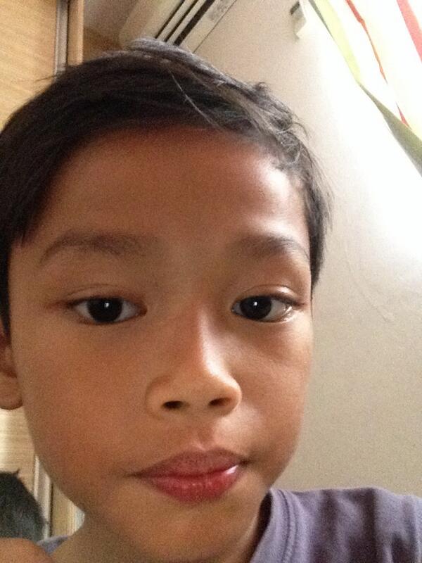 ImanSyahmi's tweet photo. Lopek gile rina #MH370 http://t.co/Yeg2PUpXJa