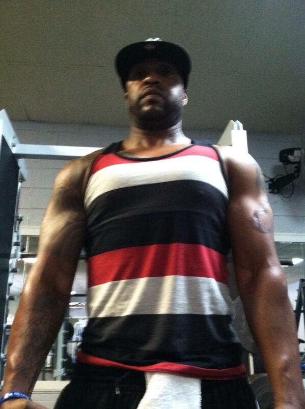 tellyo75's tweet photo. I CANT HELP IT!! I GOT ALOT OF CONFIDENCE IN MYSELF.. http://t.co/LRLX2fTjMU