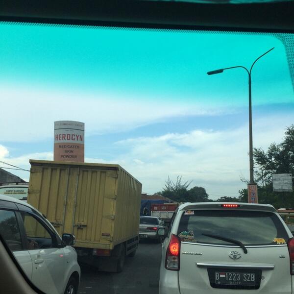 anitamomy's tweet photo. @infobdg rancaekek arah nagrek macet sekali http://t.co/8za3ek8lEC