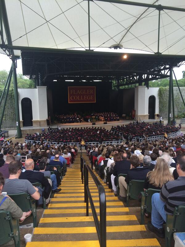_jamieraskin's tweet photo. All my favorites are graduating today! I'm so proud of them! http://t.co/FeVXAGAa1f