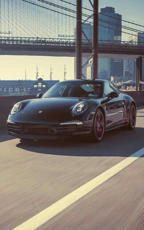 FlashyCars's tweet photo. Porsche http://t.co/SpPDsTrTSg