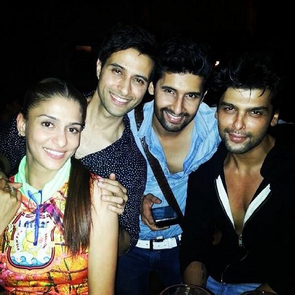 ShilpaAsFC's tweet photo. Shilpa, Apurva, @_ravidubey &amp; @KushalT2803 :) http://t.co/BYO1EGFcUM