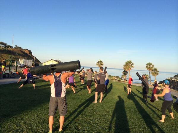 InstofMotion's tweet image. Starting the day w/a @ViPR_fit workout by the beach IoM Mentorship L2 #staycurious @SuyumiQuiroz @jsmastertrainer