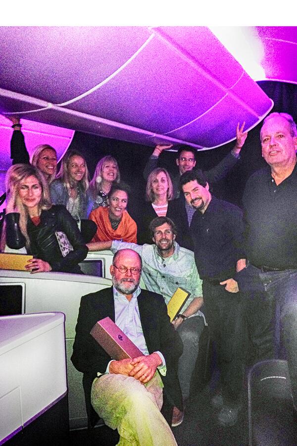 davidlansing's tweet photo. Single Malt Curlers with their groupies on Air New Zealand after final concert in Auckland. #NZMustDo http://t.co/pZAvrgIyva