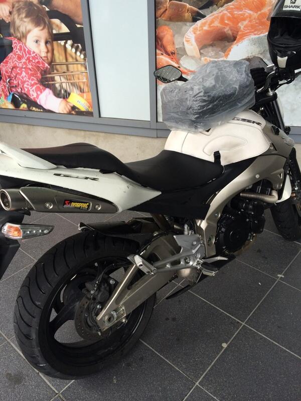Taxigutten's tweet photo. Beautiful day for a ride on my zuki http://t.co/FjtqTLBc4h