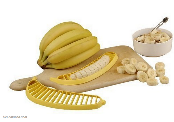 BuzzFeedUK's tweet photo. Amazon reviews of this banana slicer are just the best http://t.co/yQmRb7xUmE http://t.co/GDwZdjGhdw