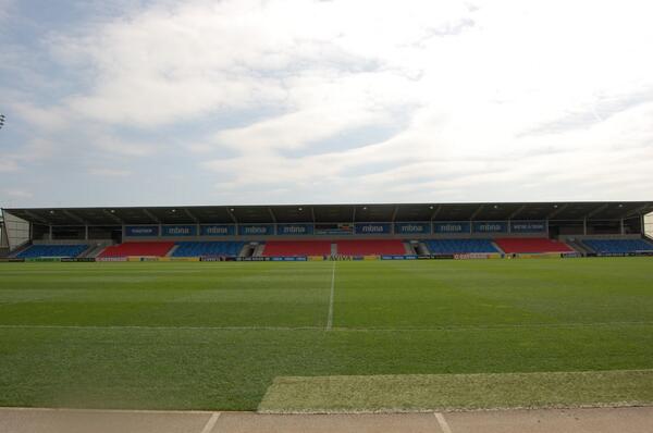 SaleSharksRugby's tweet photo. It's a lovely day down here at the @AJBell_Stadium. Get yourselves down early and enjoy the sunshine! #sharksvtigers http://t.co/bmMwPjAjii