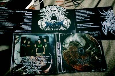 kaluman_dm's tweet photo. Wow sudah punya semuanya terima kasih banyak kang RT @errsys_official: Play @kaluman_dm mang... mantap http://t.co/5TvLv8DqXL
