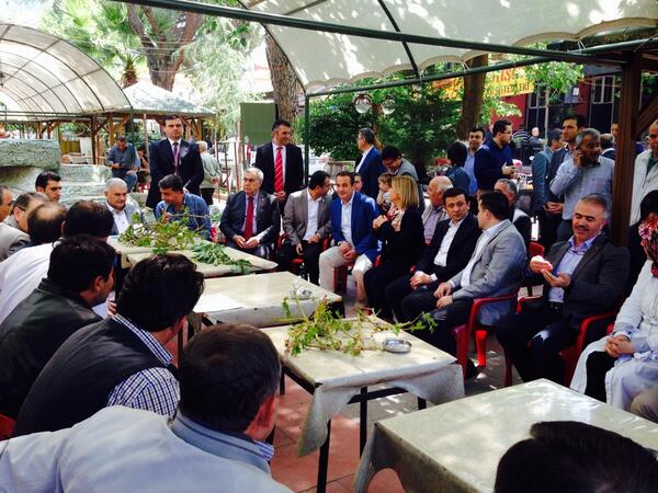 Kemalpaşa'da Bakanımız Sayın Binali Yıldırım İle Dolu Sebebiyle Zarar Gören Kiraz Üreticilerimiz'le Birlikteyiz.