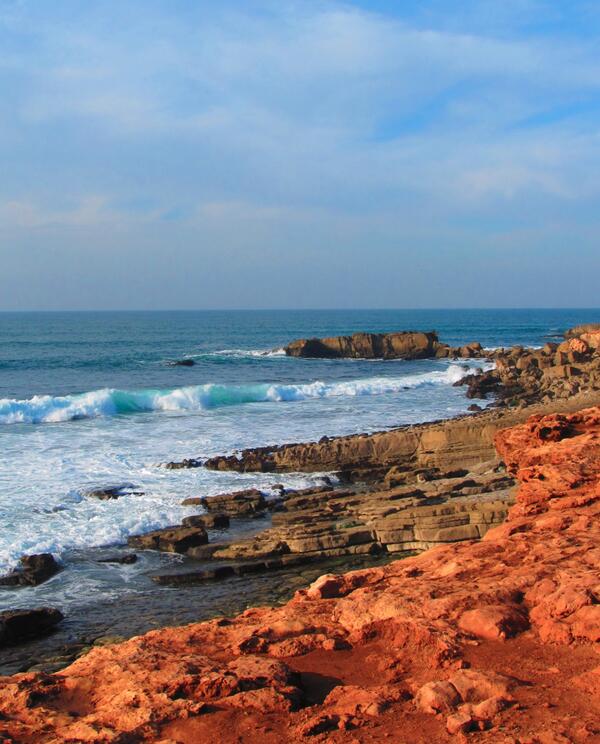 barnacle_socks's tweet photo. Eagerly waiting for the tide to drop… #frothingtogetin #urchinfeet #sketchypaddleout #boilers http://t.co/g9tJXO7re6