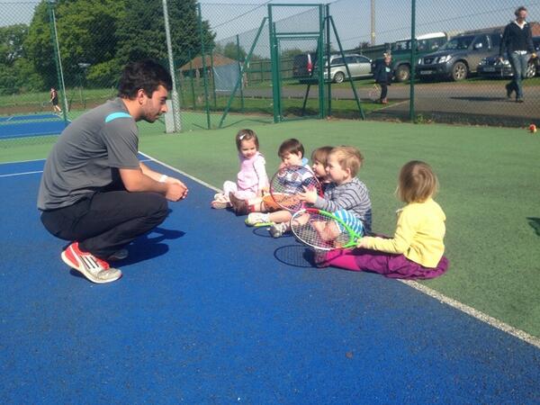 mikebcoach's tweet photo. New tots tennis session at HETC 9:30 till 10 every week £2.50 also starting at 9:30 till 10 on the 11th may at SLTC http://t.co/oo1H89kIf9