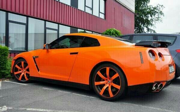 FlashyCars's tweet photo. Everything Orange http://t.co/dHjzD6wxVu