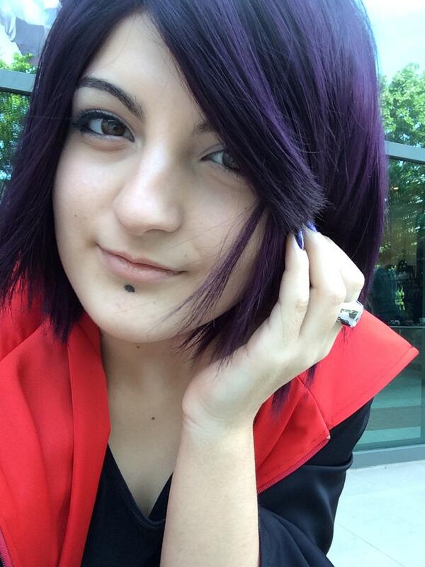 Adryy98's tweet photo. @berlineban I'm fine :3 you? I'm at otaku http://t.co/DYoUNb12RS