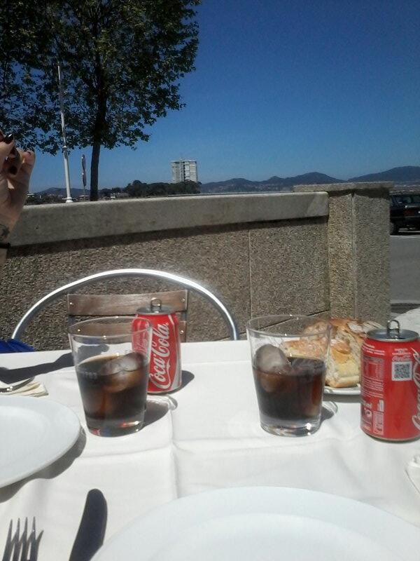 SechuPerez's tweet photo. De comidita en canido con mi niña @Aleegomez95  ♥ http://t.co/TxWkdy7V2a