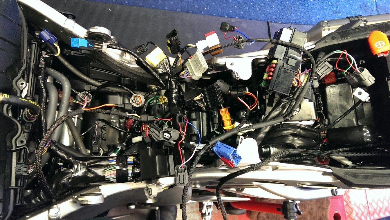 arthurbikemad on Twitter: "Some wiring to do.... :) http://t.co/XUkLFljHKH"
