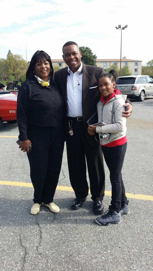 JDMiller4502's tweet photo. Sylvester Jones candidate for Sherif #suitlandcommunityday http://t.co/8jxkWGg755