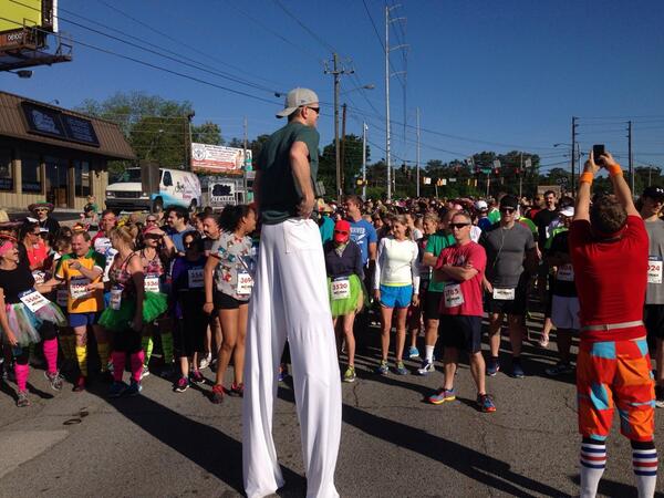 NelsonHicksWSB's tweet photo. The @StacheDash5K is underway in Buckhead! http://t.co/cDoZ0zH6W9