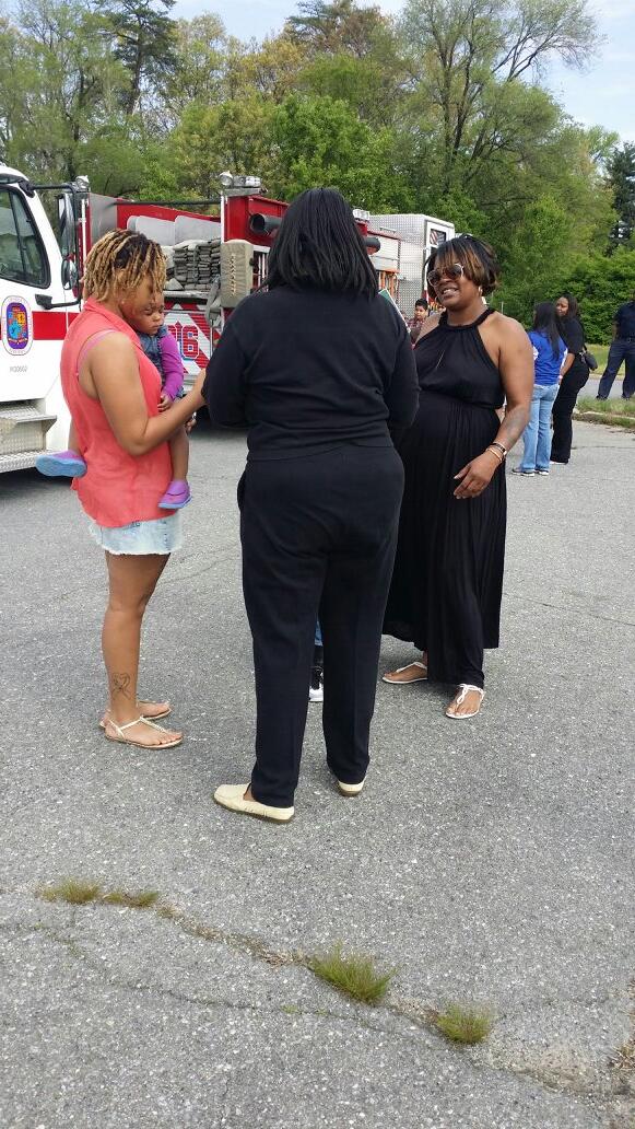 JDMiller4502's tweet photo. Outreach #suitlandcommunityday http://t.co/vvv0K8bLoT