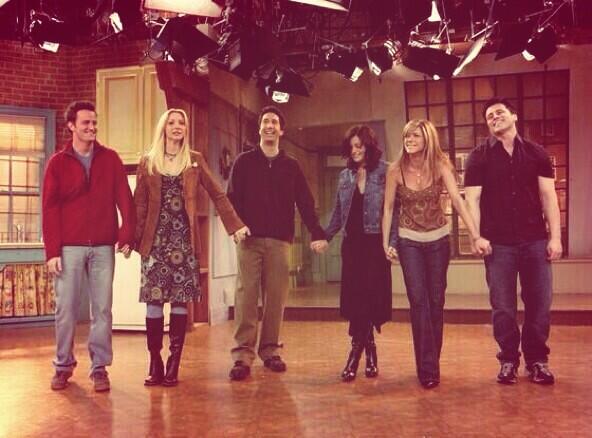 JenAnistonDaily's tweet photo. 10 years ago today since the last episode of friends😔😭 http://t.co/KJrn8PAR9A