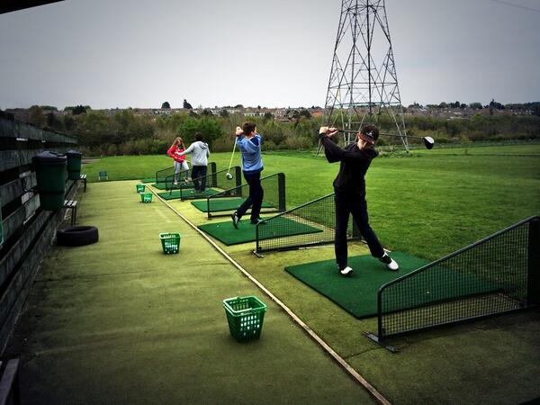 leadingedgegolf's tweet image. Simple habits like placing your range ball basket behind you can lead to big differences. #EfficientPractice #Routine