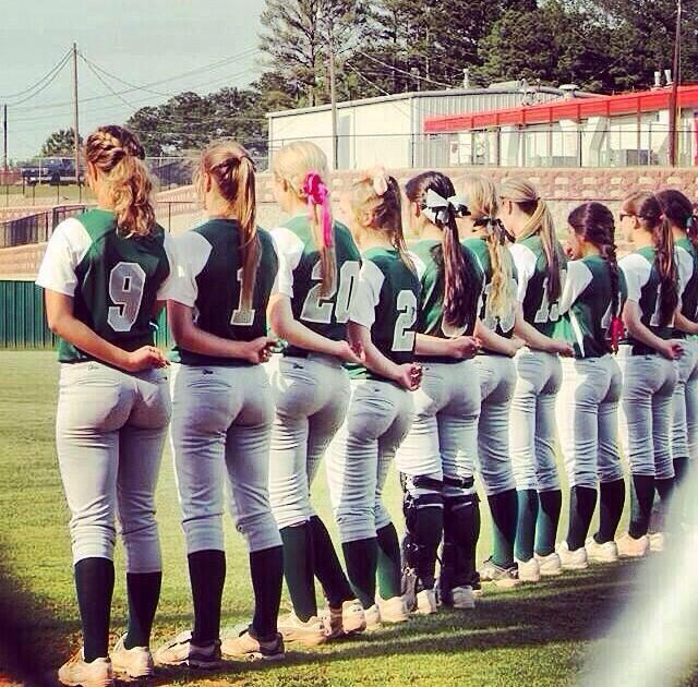 BaseballLegacy: Softball Booty 😍 😍 http://t.co/TNJ6soJ4jZ"I wish thi...