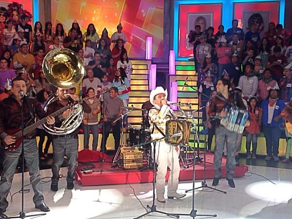_TitoTorbellino's tweet photo. Gracias @SabadazoOficial por el espacio !!! Saludos mi gente http://t.co/VVaO4MOzvM
