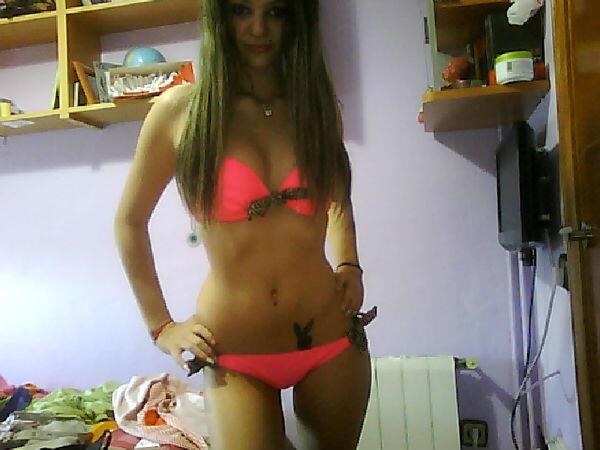 Jugando con Webcam Toy #webcamtoy http://t.co/KONkagECFv<a href="/tag/webcamtoy"class="tags">#webcamtoy</a>