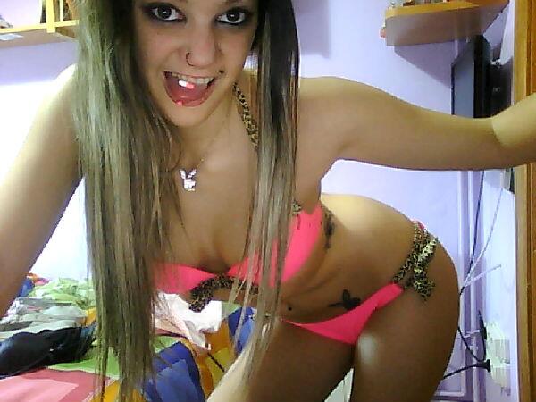 Jugando con Webcam Toy #webcamtoy http://t.co/n2NN522rXZ<a href="/tag/webcamtoy"class="tags">#webcamtoy</a>