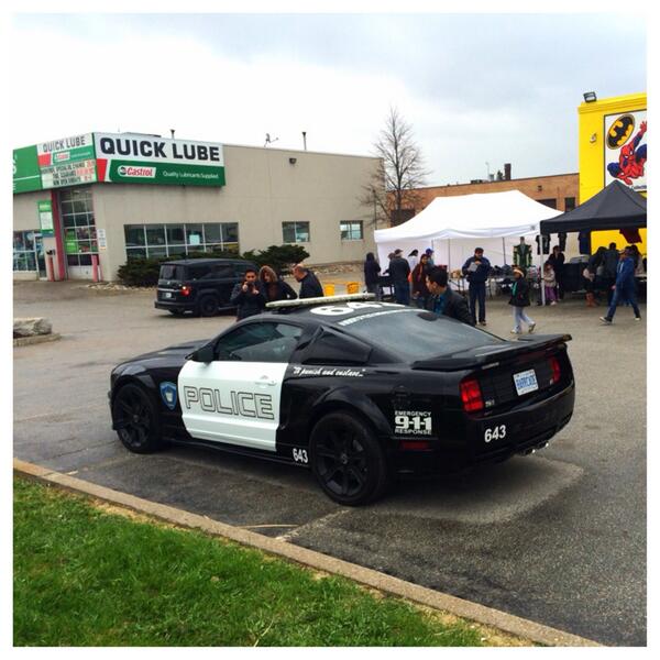 WBHEROES's tweet photo. Look who joined us for #FreeComicBookDay Can you name who this is? #Transformers http://t.co/HKWHq5XTEv
