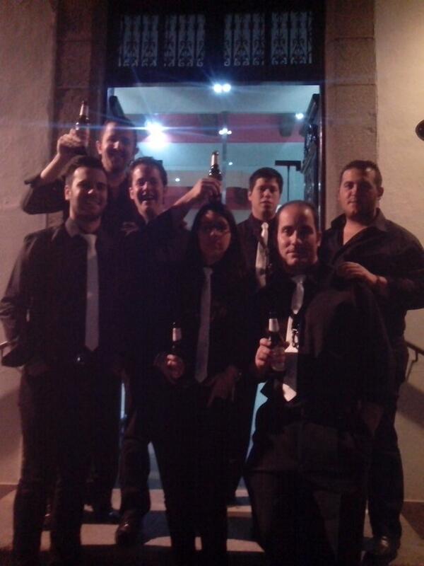CharangaPataNeg's tweet photo. Repostando para comenzar la actuación de hoy en las cruces de Villanueva de Córdoba http://t.co/GTThxFBbi5